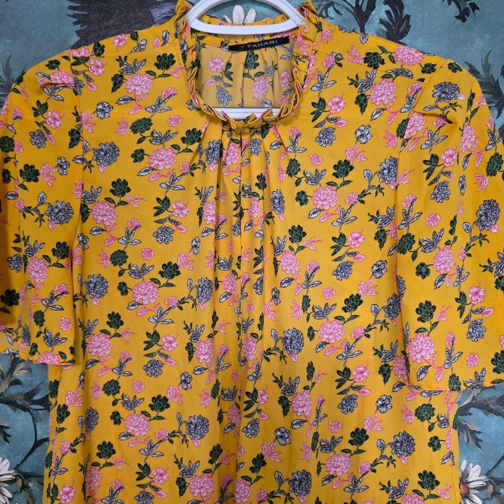 T Tahari Blouse Yellow Floral Ruffle High Neck Short Sleeve Office Romantic XS - Picture 2 of 8